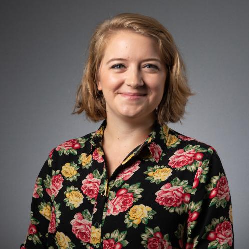 Laura Transue Headshot